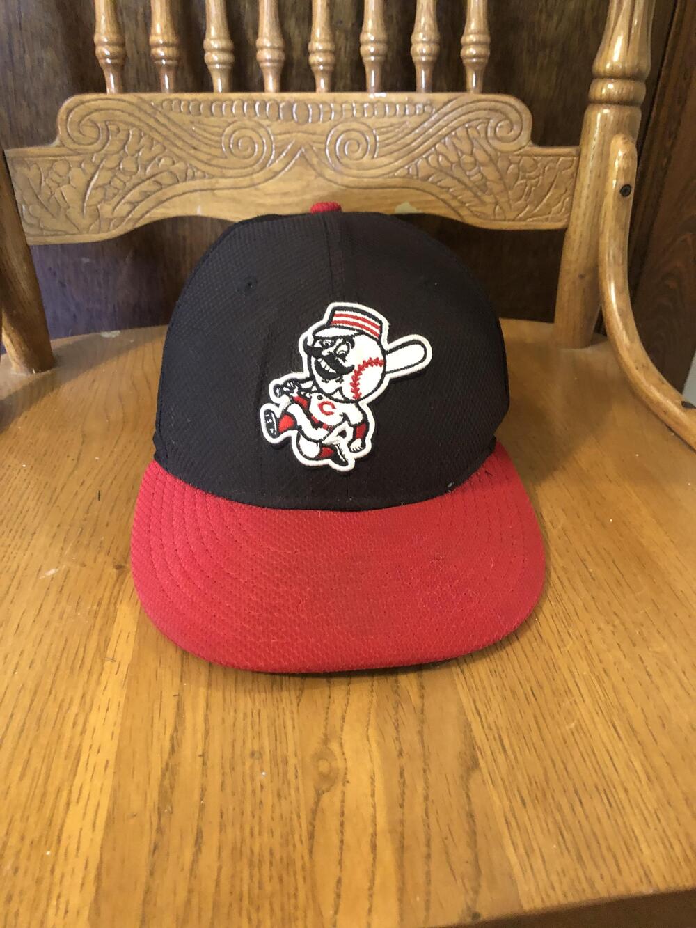 Cincinnati Reds Hat Cap Fitted Mens 7 3/8 Black Red MLB Baseball New Era